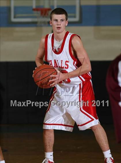 Thumbnail 2 in Halls vs Alcoa (Kroger Thanksgiving Classic) photogallery.