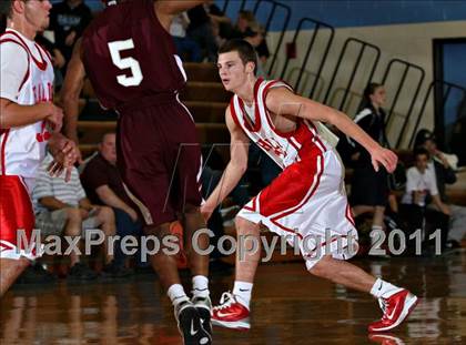 Thumbnail 1 in Halls vs Alcoa (Kroger Thanksgiving Classic) photogallery.