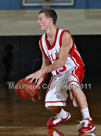 Thumbnail 2 in Halls vs Alcoa (Kroger Thanksgiving Classic) photogallery.