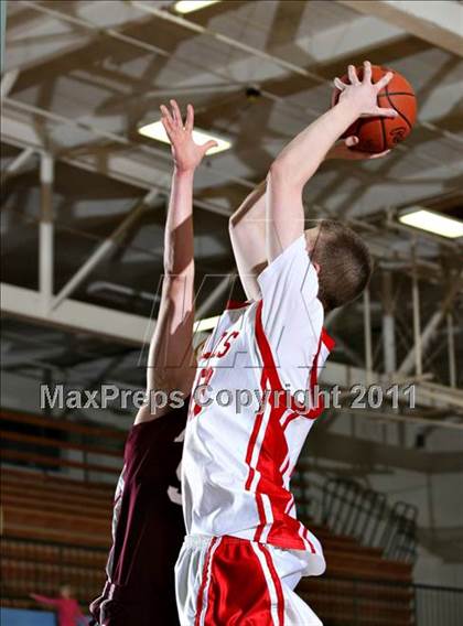 Thumbnail 3 in Halls vs Alcoa (Kroger Thanksgiving Classic) photogallery.