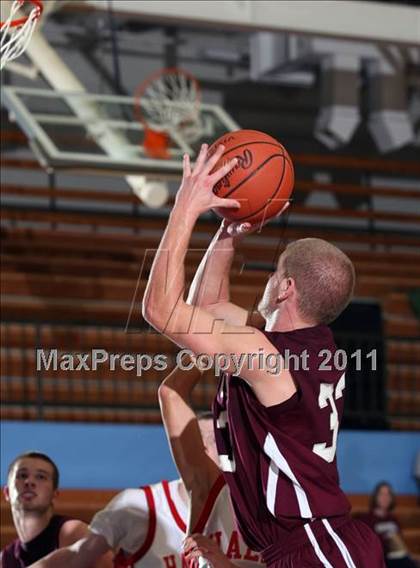 Thumbnail 2 in Halls vs Alcoa (Kroger Thanksgiving Classic) photogallery.