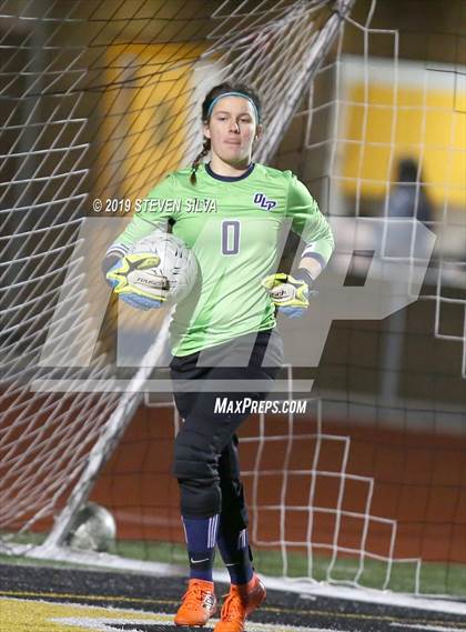 Thumbnail 2 in Academy of Our Lady of Peace vs. Carlsbad (CIF SDS Open Division Final) photogallery.