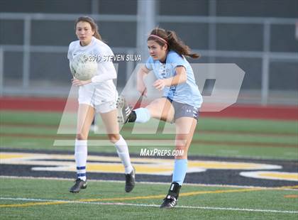 Thumbnail 3 in Academy of Our Lady of Peace vs. Carlsbad (CIF SDS Open Division Final) photogallery.