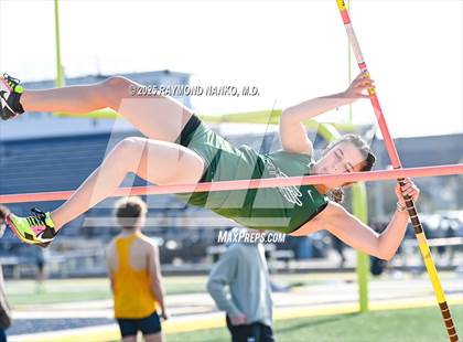 Thumbnail 1 in Pendleton Heights at Delta (Pole Vault) photogallery.