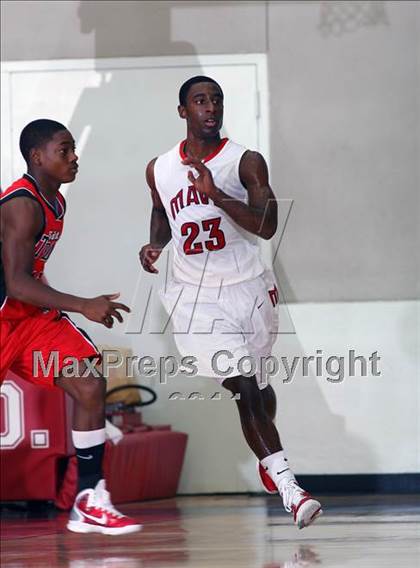 Thumbnail 1 in Manvel vs Mansfield Summit (McDonald's Texas Invitational) photogallery.