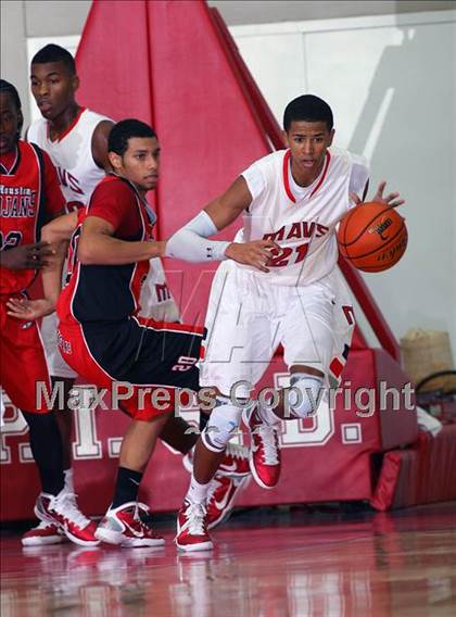 Thumbnail 1 in Manvel vs Mansfield Summit (McDonald's Texas Invitational) photogallery.