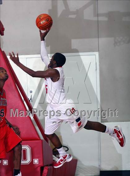 Thumbnail 3 in Manvel vs Mansfield Summit (McDonald's Texas Invitational) photogallery.