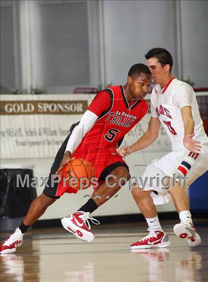 Thumbnail 2 in Manvel vs Mansfield Summit (McDonald's Texas Invitational) photogallery.