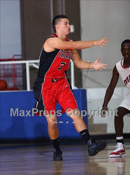 Thumbnail 2 in Manvel vs Mansfield Summit (McDonald's Texas Invitational) photogallery.