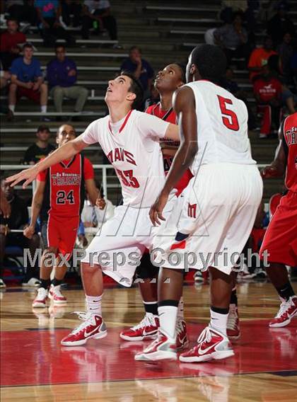 Thumbnail 1 in Manvel vs Mansfield Summit (McDonald's Texas Invitational) photogallery.