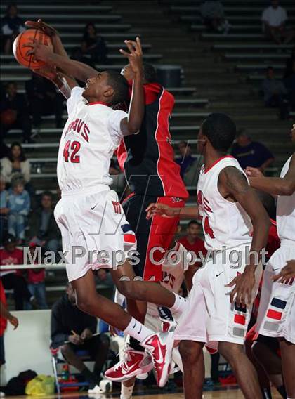 Thumbnail 3 in Manvel vs Mansfield Summit (McDonald's Texas Invitational) photogallery.