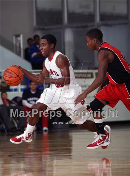 Thumbnail 3 in Manvel vs Mansfield Summit (McDonald's Texas Invitational) photogallery.