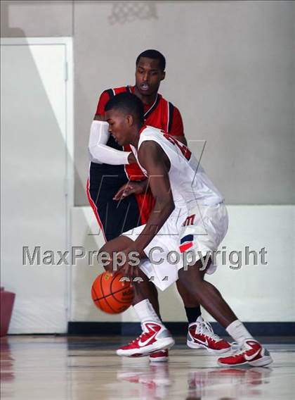 Thumbnail 1 in Manvel vs Mansfield Summit (McDonald's Texas Invitational) photogallery.