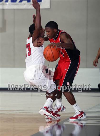 Thumbnail 2 in Manvel vs Mansfield Summit (McDonald's Texas Invitational) photogallery.