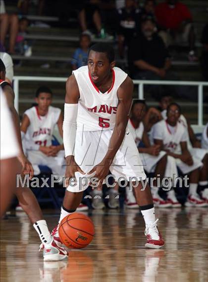 Thumbnail 1 in Manvel vs Mansfield Summit (McDonald's Texas Invitational) photogallery.