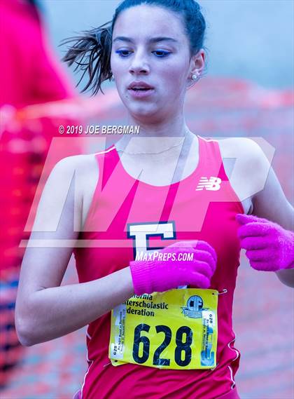 Thumbnail 1 in CIF State Cross Country Championships (Girls D4 Race) photogallery.