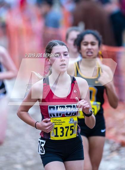 Thumbnail 3 in CIF State Cross Country Championships (Girls D4 Race) photogallery.