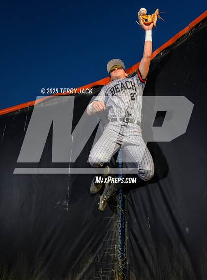 Thumbnail 1 in Huntington Beach (College Commits) photogallery.