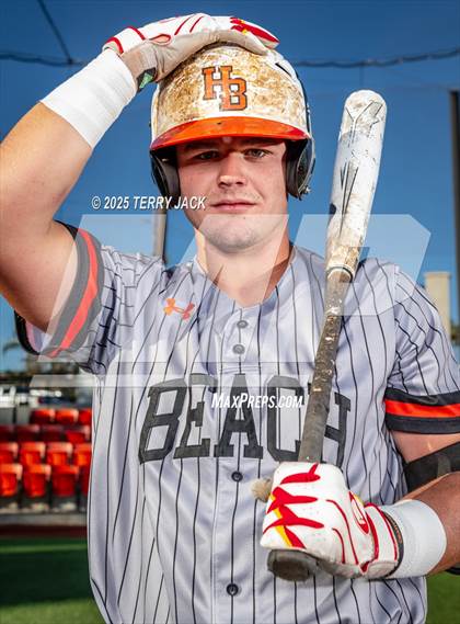 Thumbnail 1 in Huntington Beach (College Commits) photogallery.