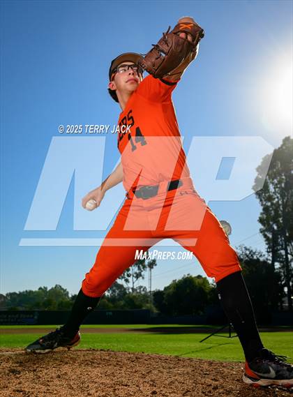 Thumbnail 1 in Huntington Beach (College Commits) photogallery.