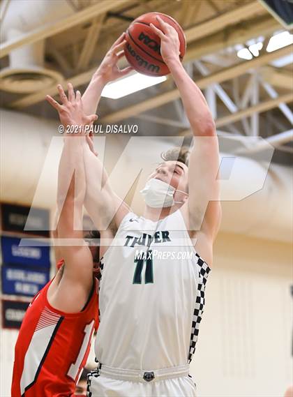 Thumbnail 3 in ThunderRidge vs. Chaparral (CHSAA 5A Great 8) photogallery.