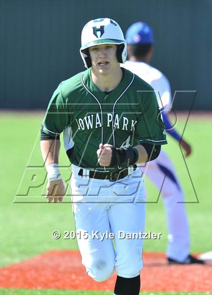 Thumbnail 3 in Childress vs Iowa Park (Walker Stallcup Tournament) photogallery.