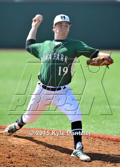 Thumbnail 2 in Childress vs Iowa Park (Walker Stallcup Tournament) photogallery.