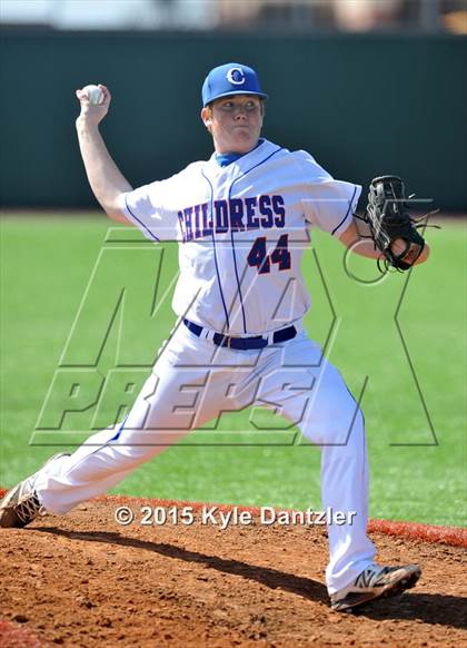 Thumbnail 3 in Childress vs Iowa Park (Walker Stallcup Tournament) photogallery.