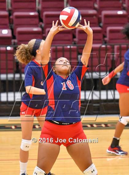 Thumbnail 1 in MacArthur [Douglas] vs Roosevelt [Theodore] (Littleton Gym) photogallery.