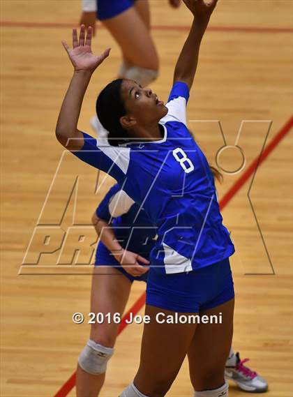 Thumbnail 2 in MacArthur [Douglas] vs Roosevelt [Theodore] (Littleton Gym) photogallery.