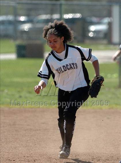 Thumbnail 3 in Franklin vs. Del Campo (Pre-Season Tournament of Champions) photogallery.