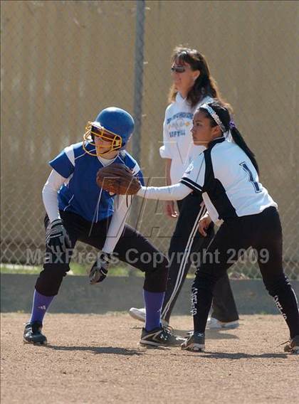 Thumbnail 2 in Franklin vs. Del Campo (Pre-Season Tournament of Champions) photogallery.