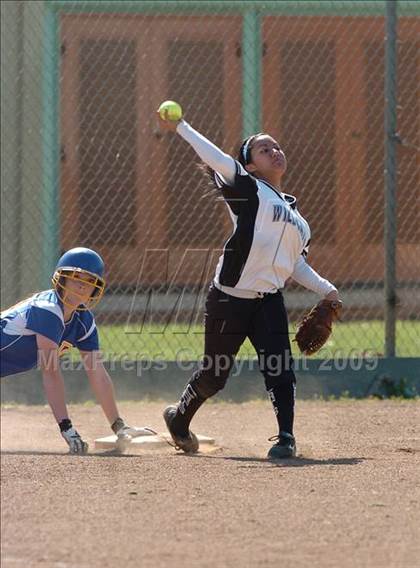 Thumbnail 1 in Franklin vs. Del Campo (Pre-Season Tournament of Champions) photogallery.