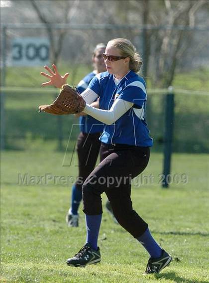 Thumbnail 2 in Franklin vs. Del Campo (Pre-Season Tournament of Champions) photogallery.