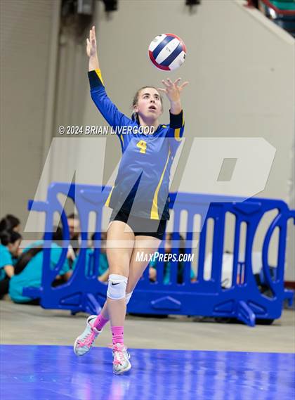 Thumbnail 2 in Simla vs. Haxtun (CHSAA 2A Round 2) photogallery.