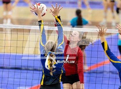 Thumbnail 2 in Simla vs. Haxtun (CHSAA 2A Round 2) photogallery.