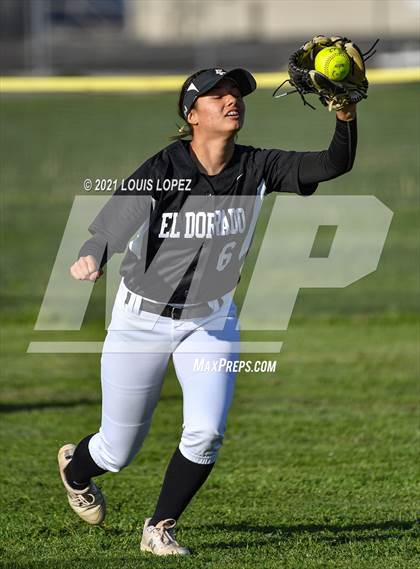 Thumbnail 1 in El Dorado @ Charter Oak photogallery.