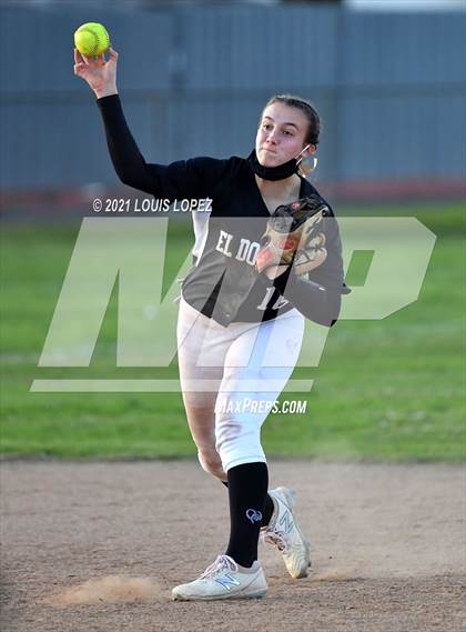 Thumbnail 2 in El Dorado @ Charter Oak photogallery.