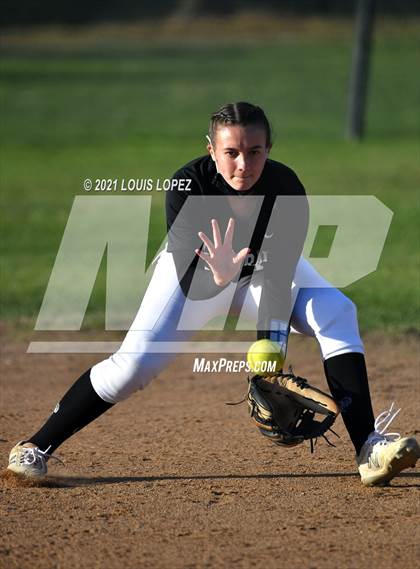 Thumbnail 3 in El Dorado @ Charter Oak photogallery.