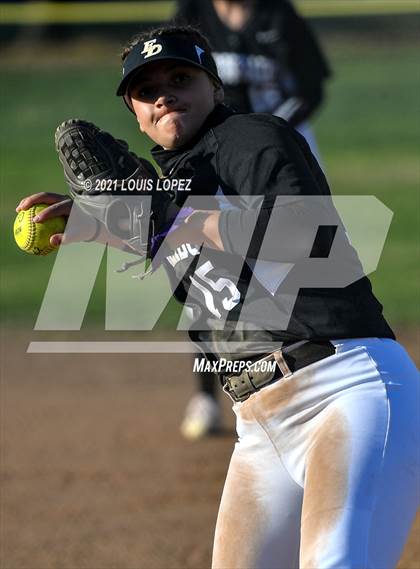 Thumbnail 2 in El Dorado @ Charter Oak photogallery.