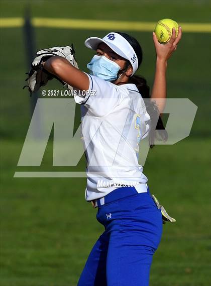Thumbnail 1 in El Dorado @ Charter Oak photogallery.
