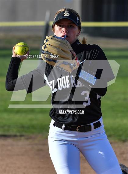 Thumbnail 2 in El Dorado @ Charter Oak photogallery.