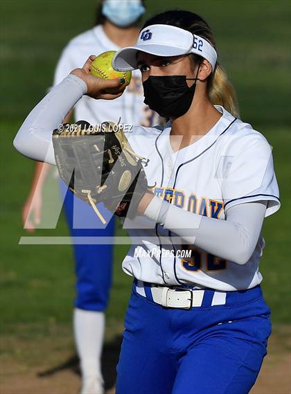 Thumbnail 2 in El Dorado @ Charter Oak photogallery.