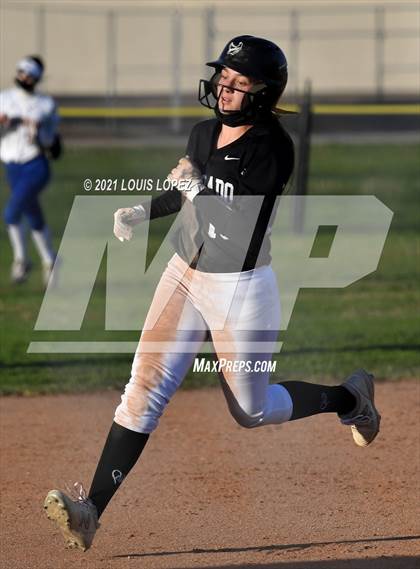 Thumbnail 3 in El Dorado @ Charter Oak photogallery.