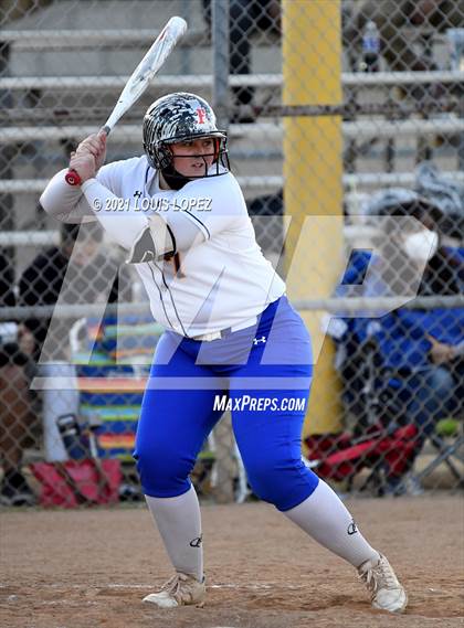 Thumbnail 1 in El Dorado @ Charter Oak photogallery.