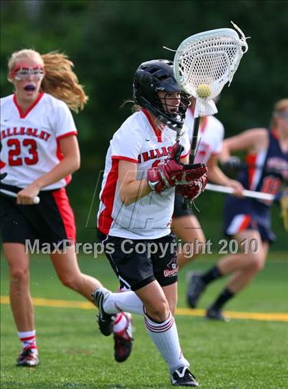 Thumbnail 2 in Walpole @ Wellesley (MIAA Division 1 South Quarterfinal) photogallery.