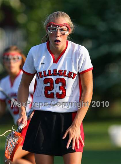 Thumbnail 1 in Walpole @ Wellesley (MIAA Division 1 South Quarterfinal) photogallery.