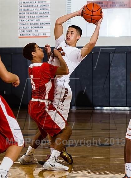 Thumbnail 3 in Dobie vs. Taft (McDonald's Texas Invitational) photogallery.