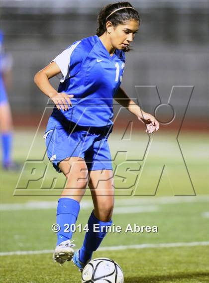 Thumbnail 2 in Sonoma Academy vs. St. Vincent de Paul (CIF NCS D3 Final) photogallery.