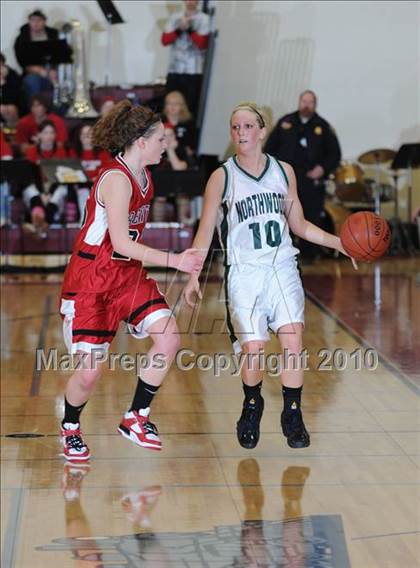 Thumbnail 2 in Northwood vs Prentice (WIAA D4 Sectional Final)  photogallery.